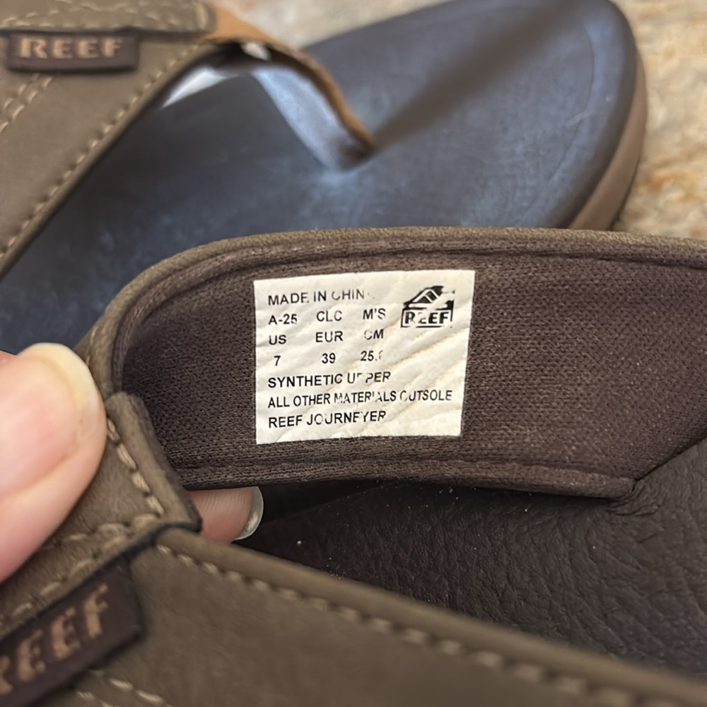 Reef Sandals - Picture 2 of 5